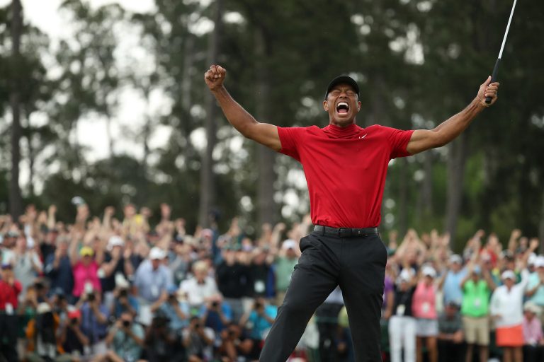 Tiger Woods jubler efter sejren på Augusta i 2019. Foto: Alamy
